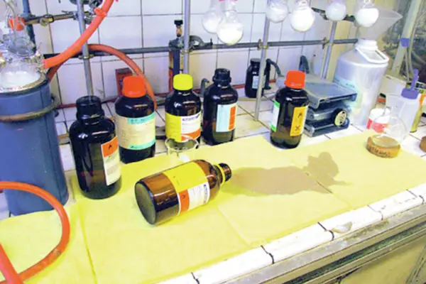 Chemikalien-Absorber, extra saugstark, 1 Tuchrolle