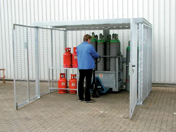 Gasflaschencontainer mit Dach und Doppelflügeltür für 60 x Gasflasche d = 220 mm