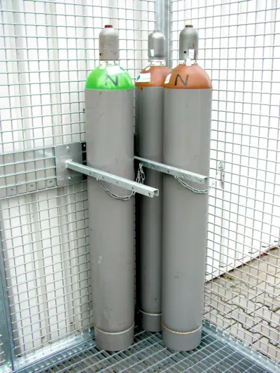 Haltevorrichtung mit Kette für Gasflaschen d = 220 mm